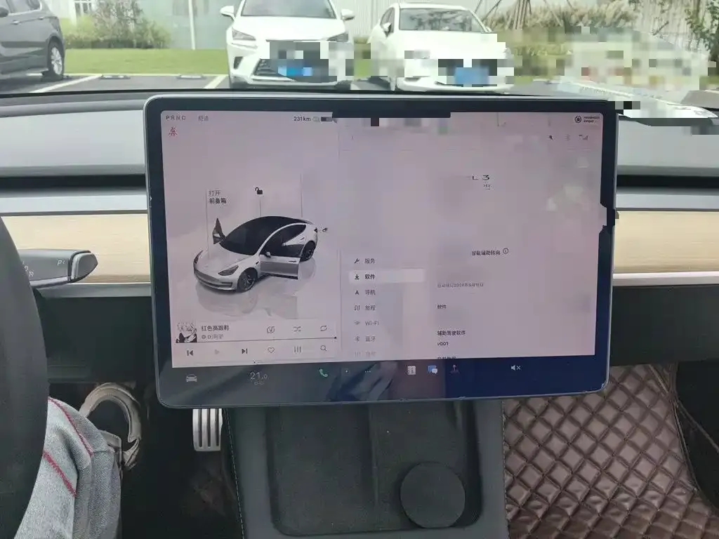 Tesla Model 3 — фото 3