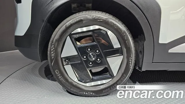 Kia EV3 — фото 3