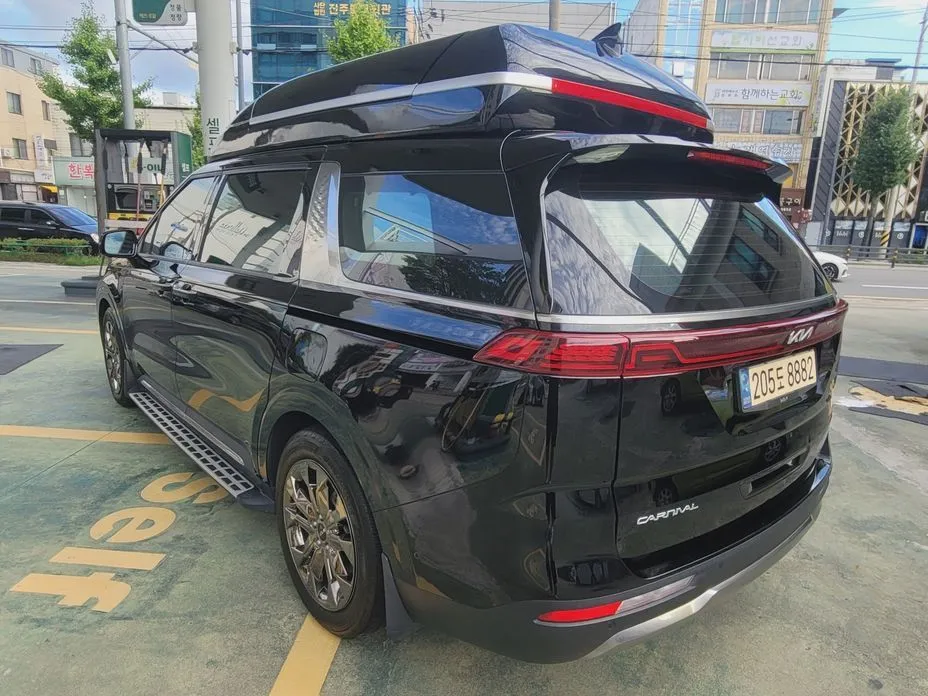 Kia Carnival — фото 10