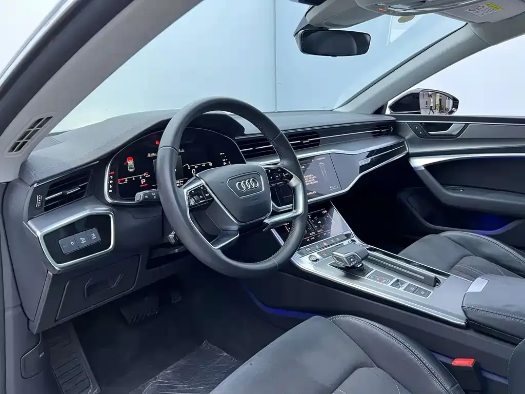 Audi A7L — фото 2
