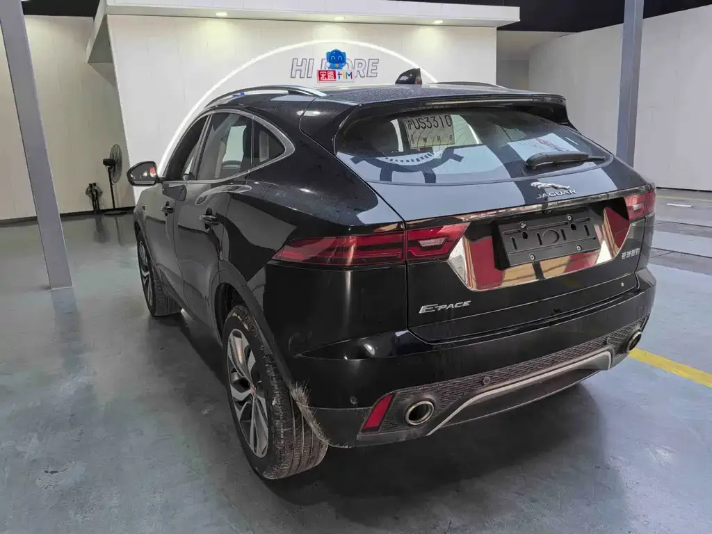Jaguar E-PACE — фото 4