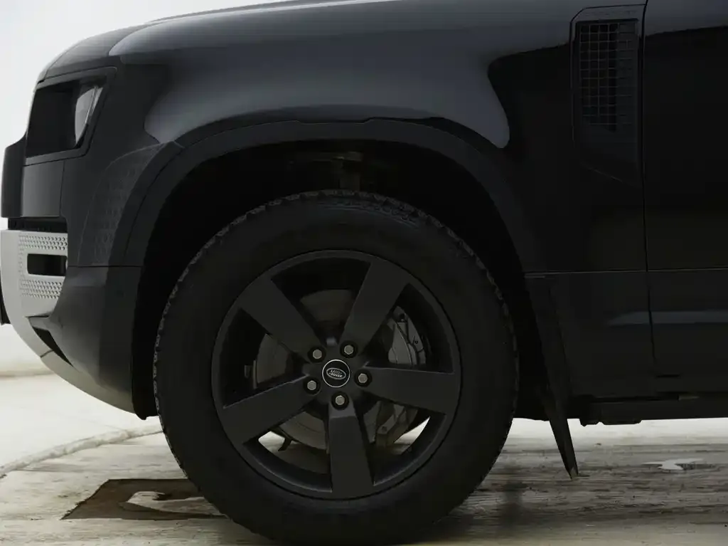 Land Rover Defender — фото 2