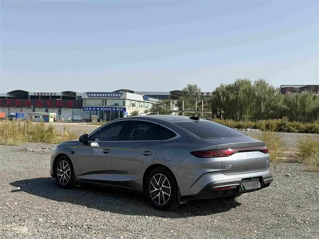 BYD Qin L — фото 6