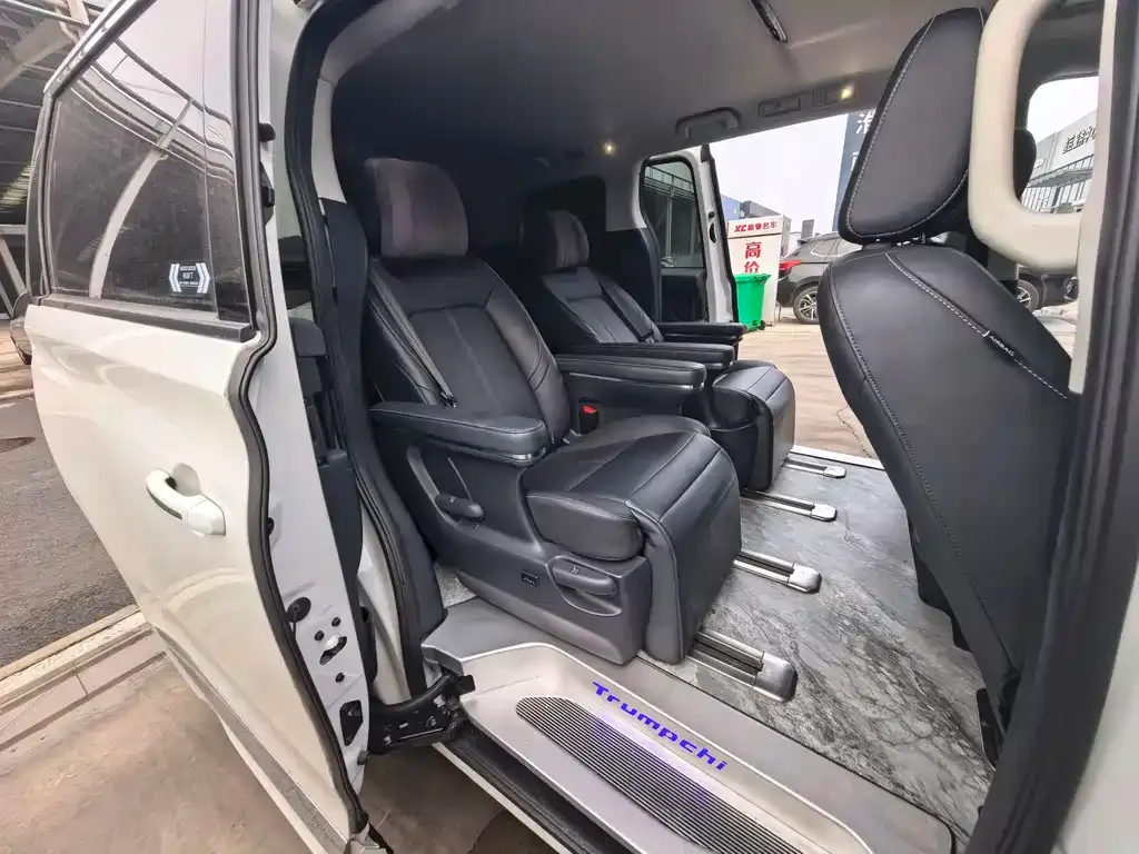 GAC Motor Trumpchi M8 — фото 3