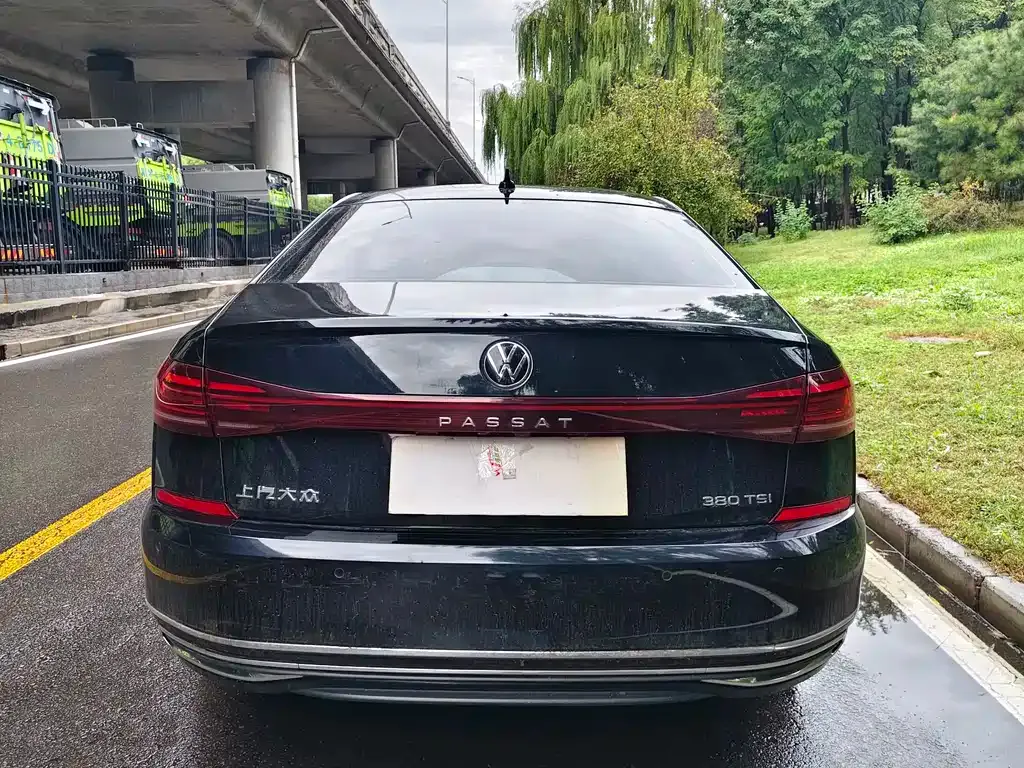 Volkswagen Passat — фото 2