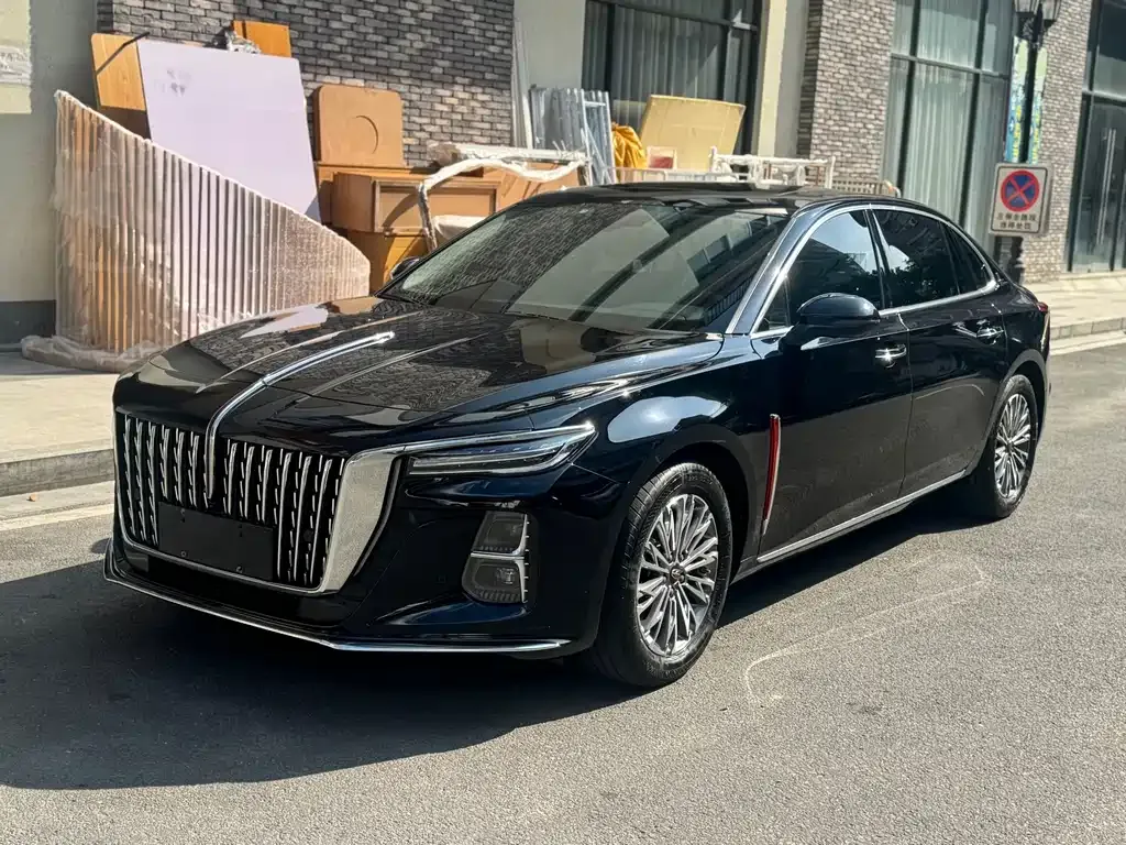 Hongqi H5 — фото 1