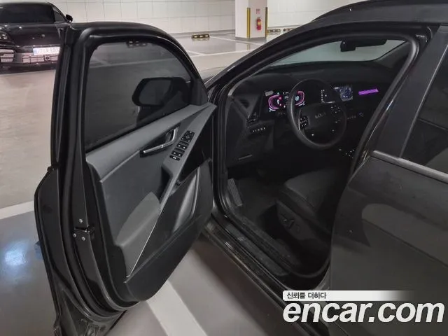Kia Niro — фото 10