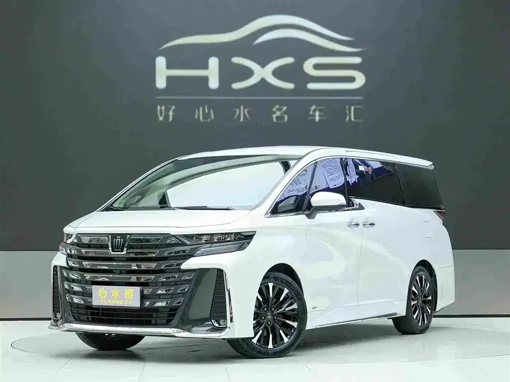 Toyota Vellfire — фото 1