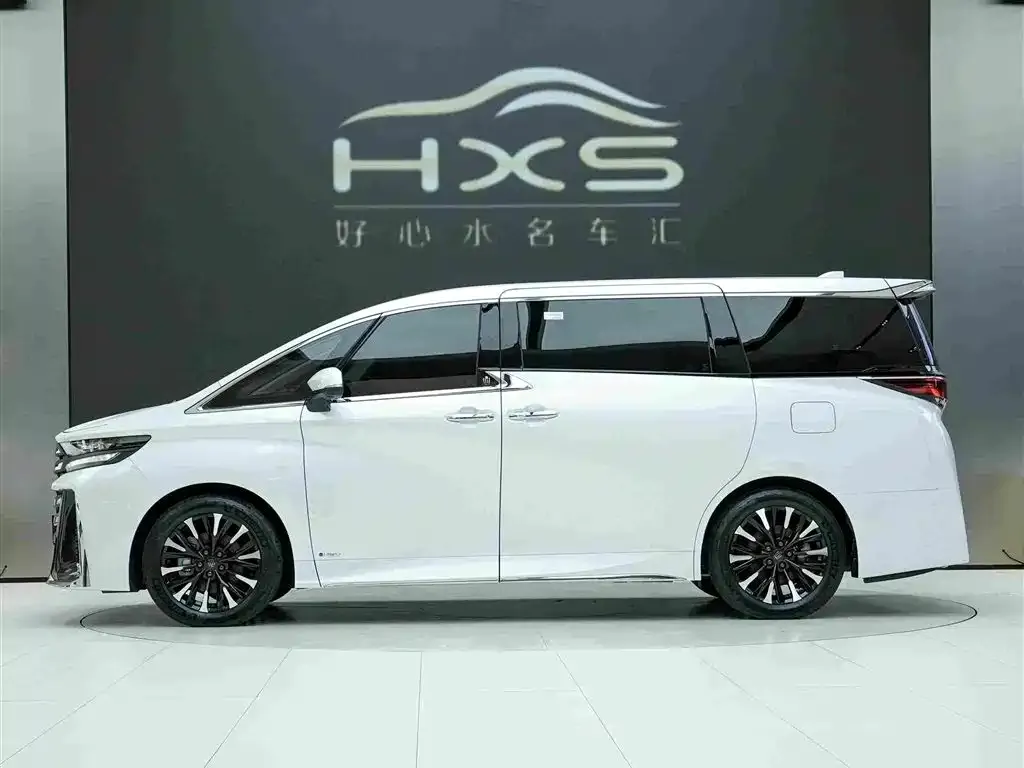Toyota Vellfire — фото 9