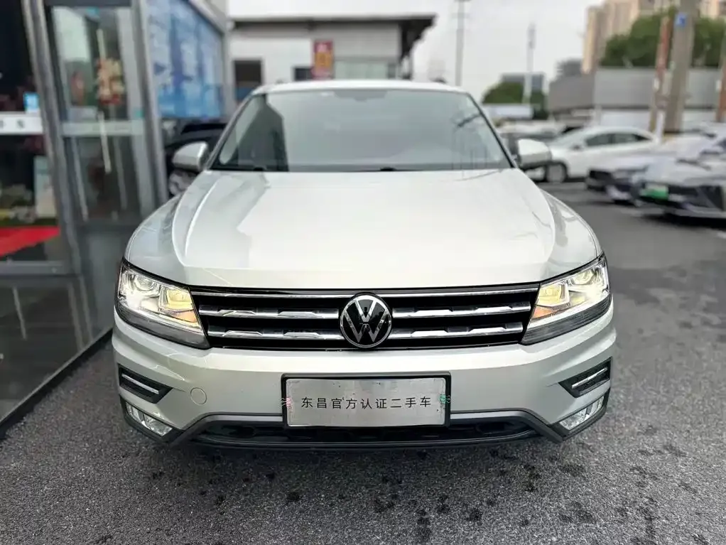 Volkswagen Tiguan L — фото 7