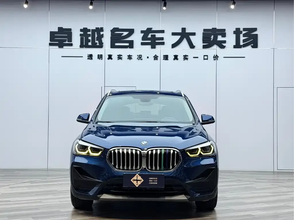 BMW X1 — фото 1