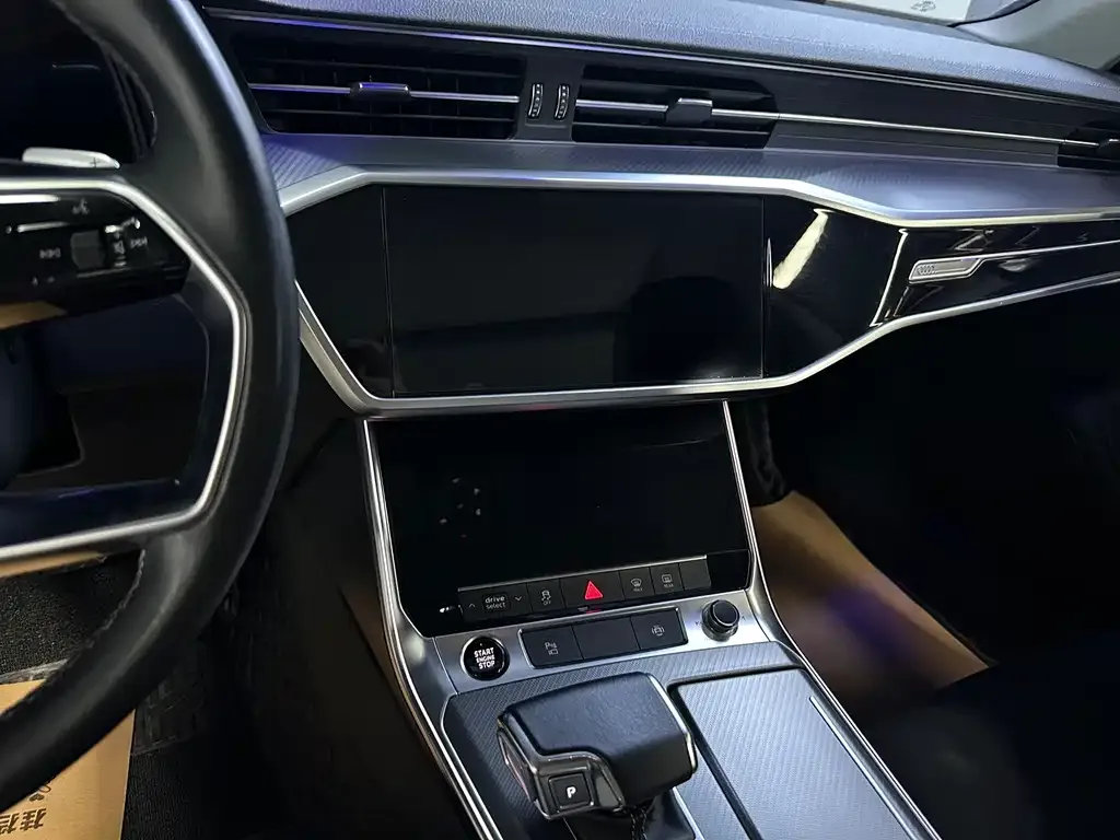 Audi A7L — фото 2