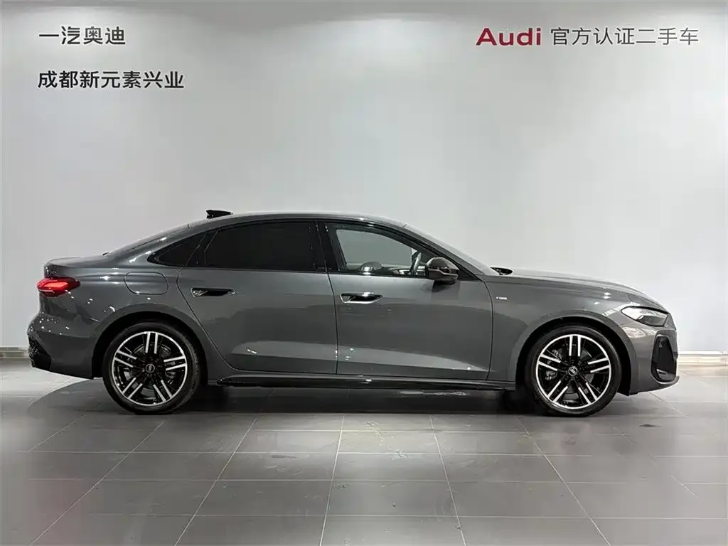 Audi A5L — фото 2