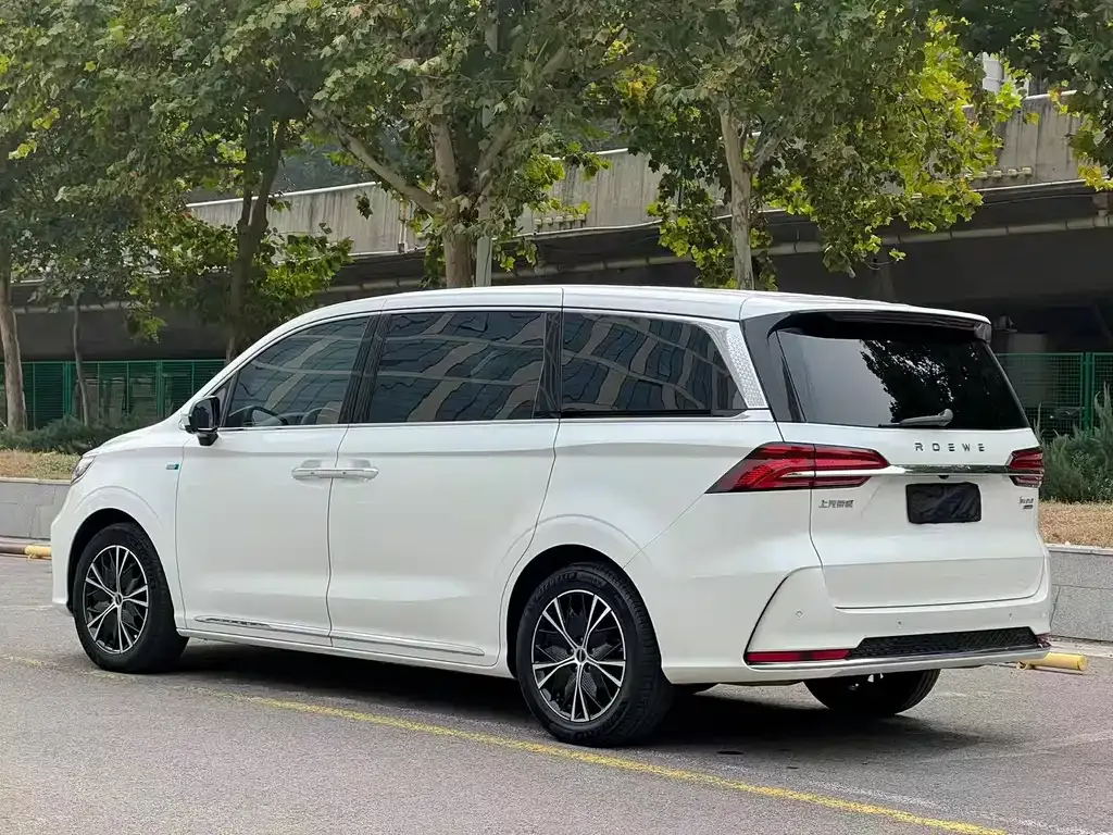 Roewe iMAX8 — фото 9