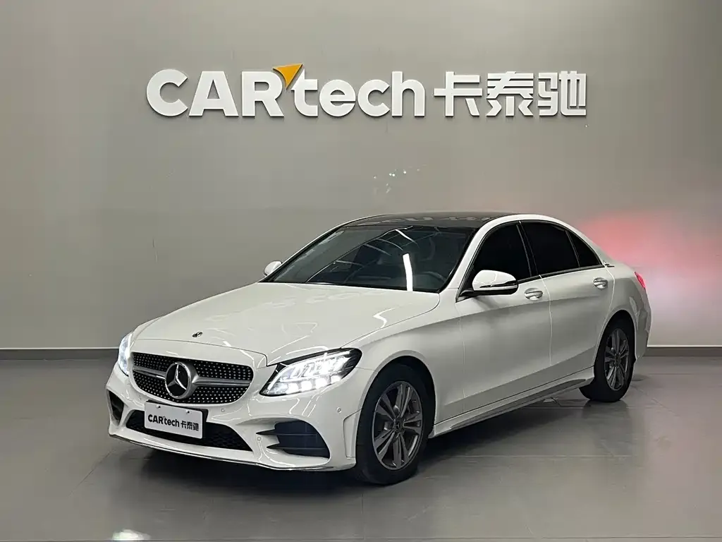 Mercedes-Benz C-Class — фото 1
