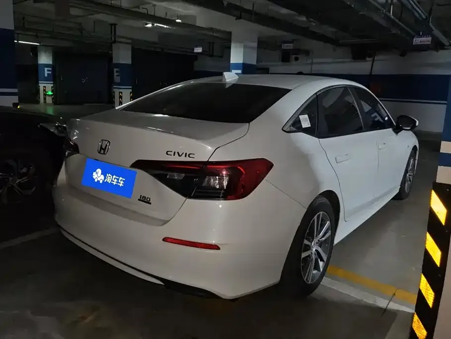 Honda Civic — фото 10