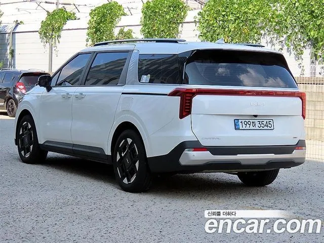 Kia Carnival — фото 2