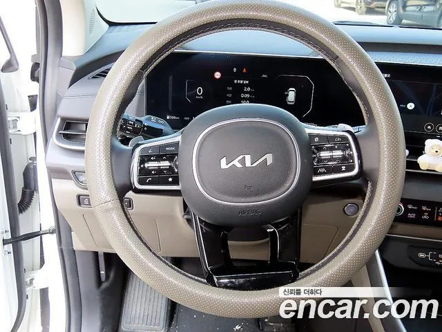 Kia Carnival — фото 5