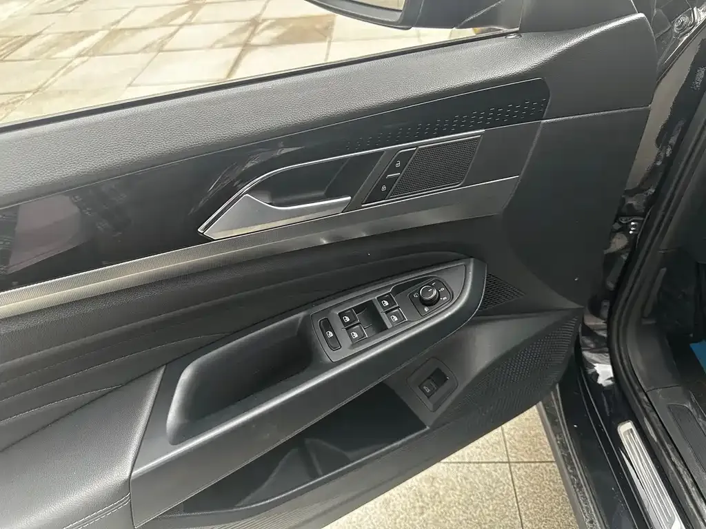 Volkswagen Passat — фото 2