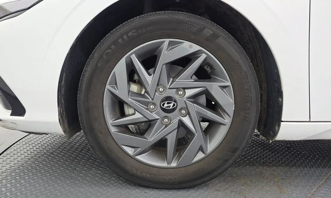 Hyundai AVANTE — фото 3