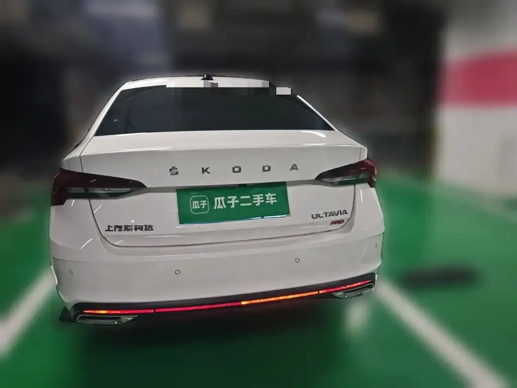 Skoda Octavia — фото 9
