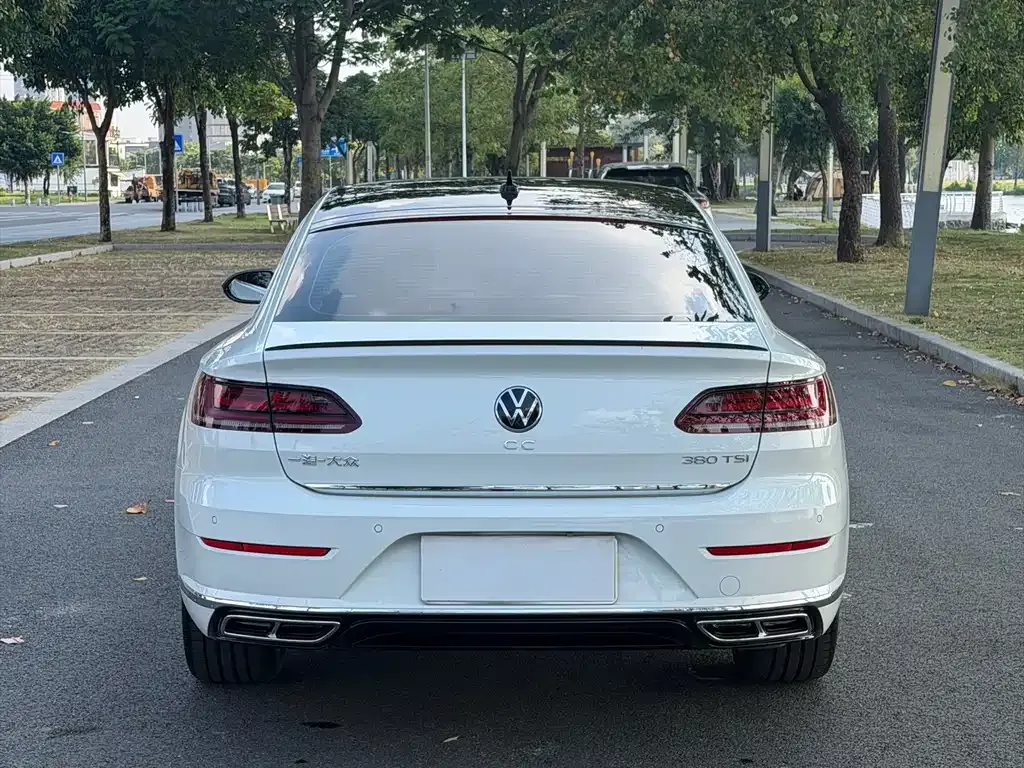 Volkswagen CC — фото 6