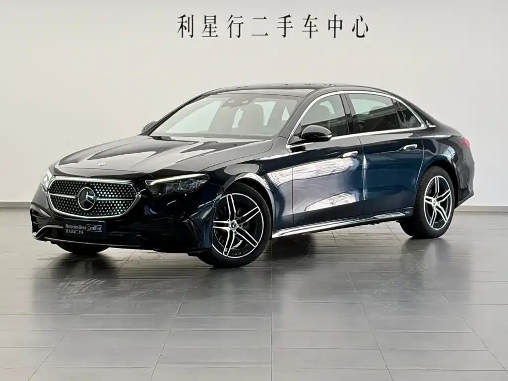 Mercedes-Benz E-Class — фото 1