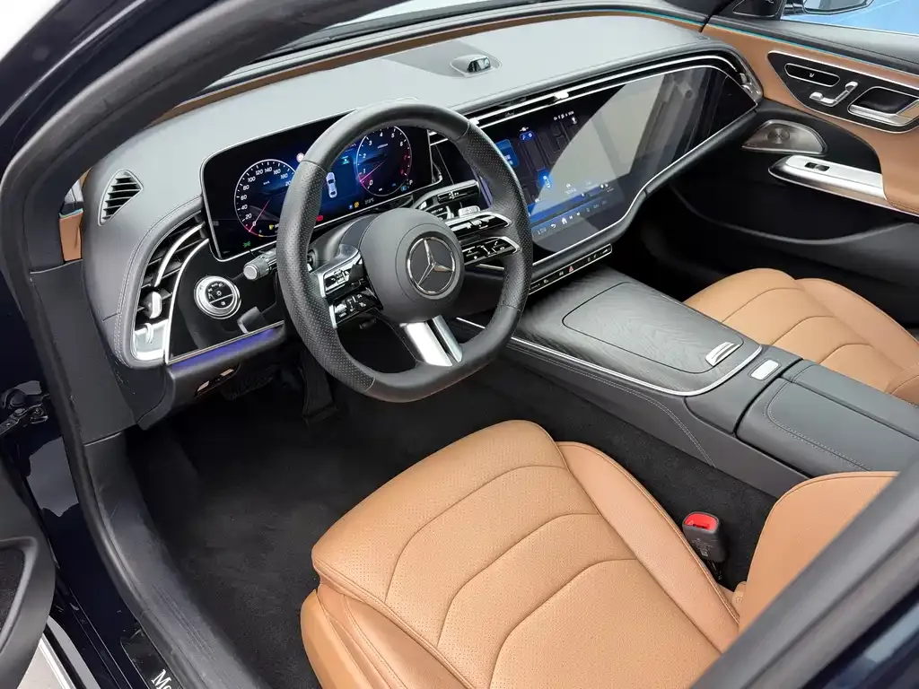 Mercedes-Benz E-Class — фото 10