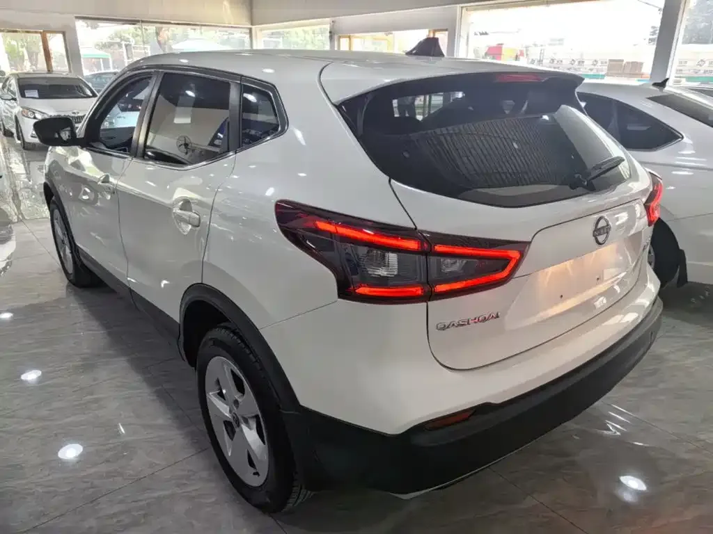 Nissan Qashqai — фото 5