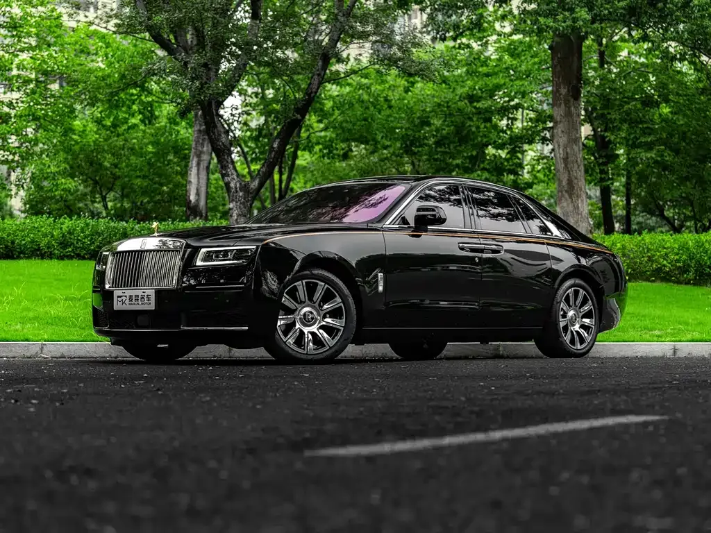 Rolls-Royce Ghost — фото 1