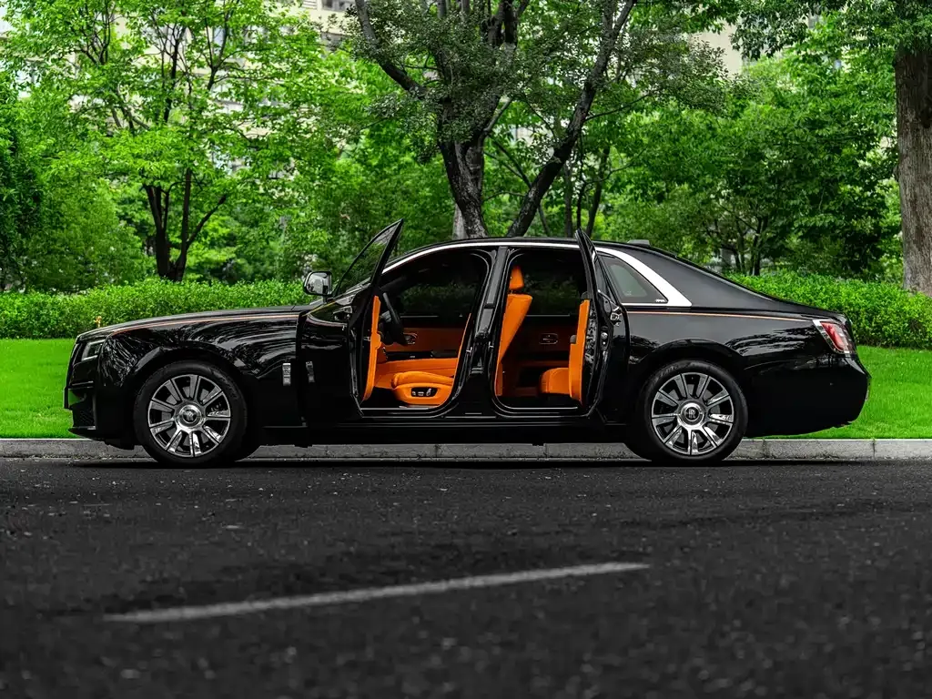Rolls-Royce Ghost — фото 10