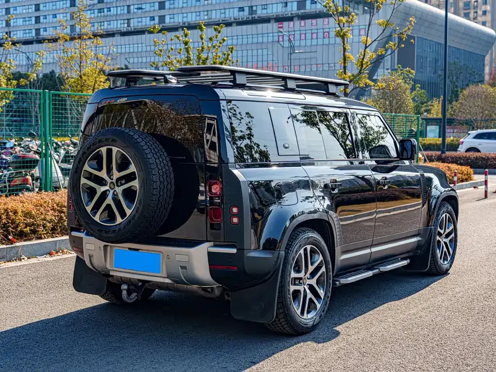 Land Rover Defender — фото 10