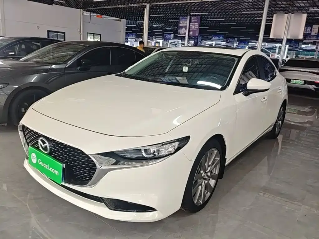 Mazda 3 Axela — фото 4
