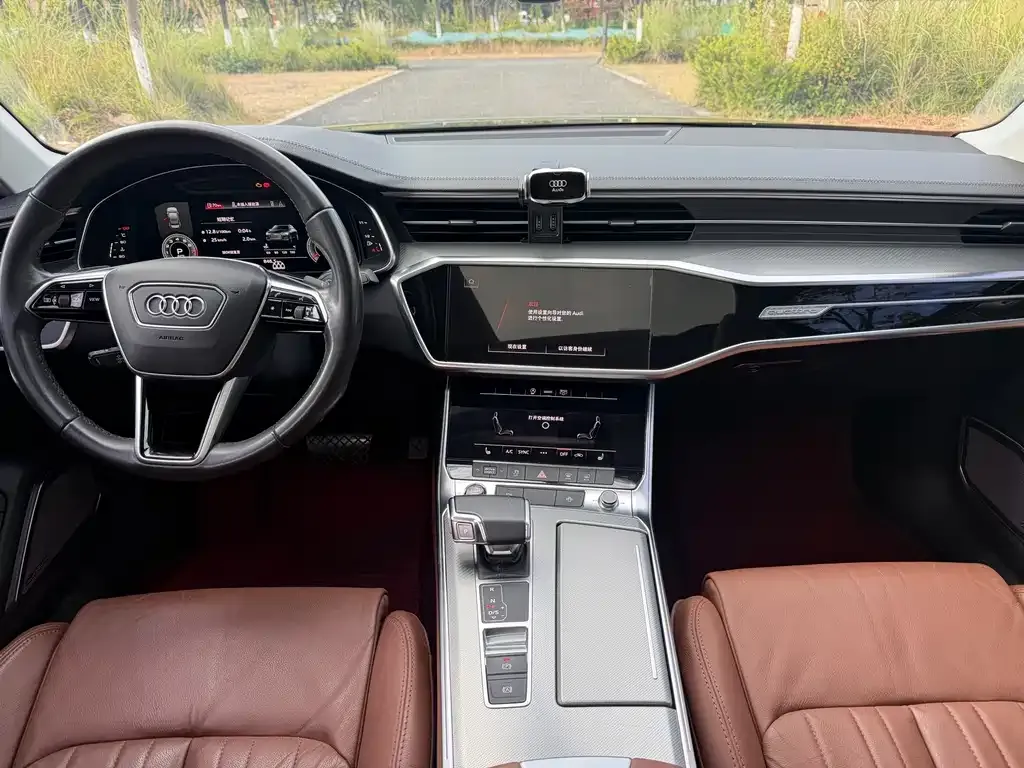 Audi A6L — фото 8