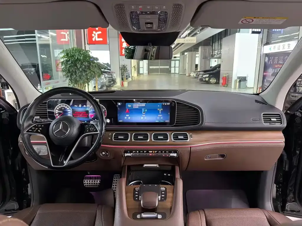 Mercedes-Benz GLS — фото 9