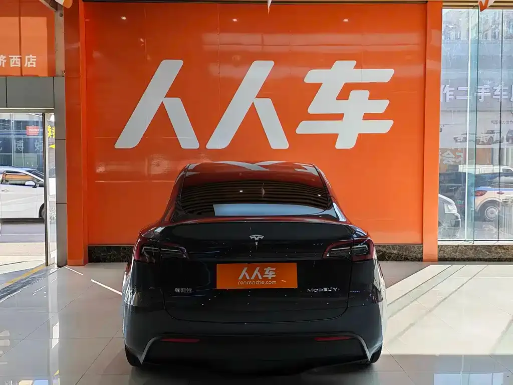 Tesla Model Y — фото 4