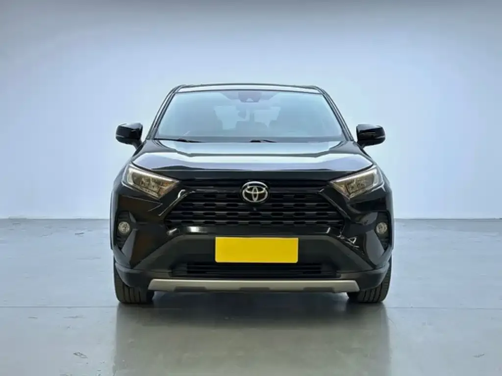 Toyota RAV4 — фото 5