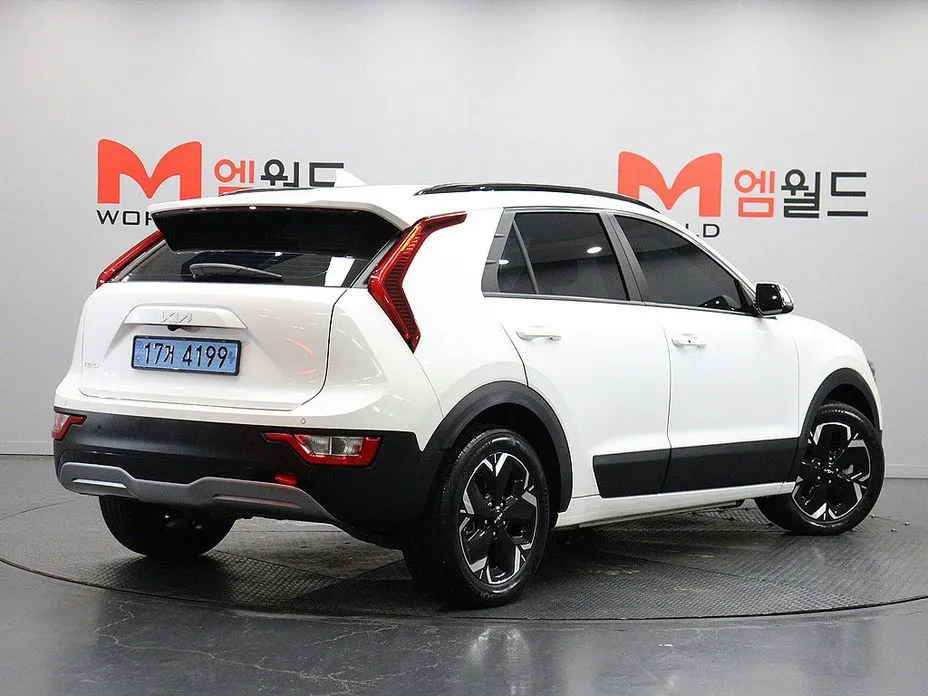 Kia Niro — фото 8