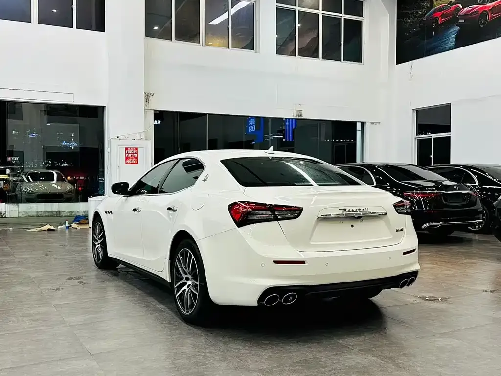 Maserati Ghibli — фото 8