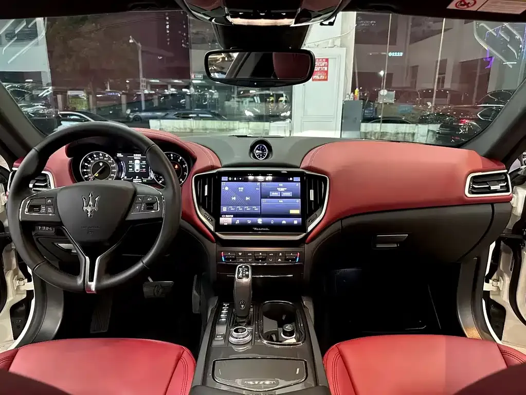Maserati Ghibli — фото 9