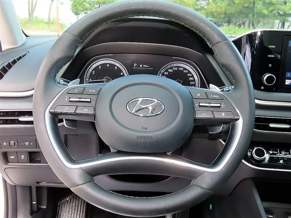 Hyundai Sonata — фото 9
