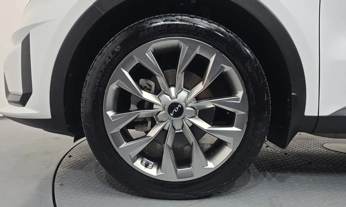 Kia Sorento — фото 6