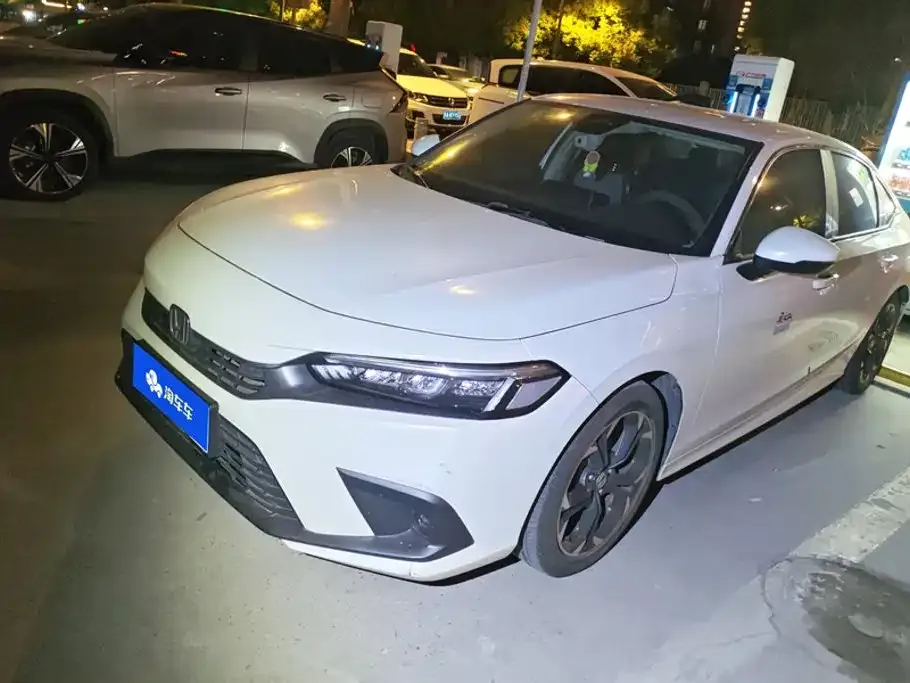 Honda Civic — фото 1