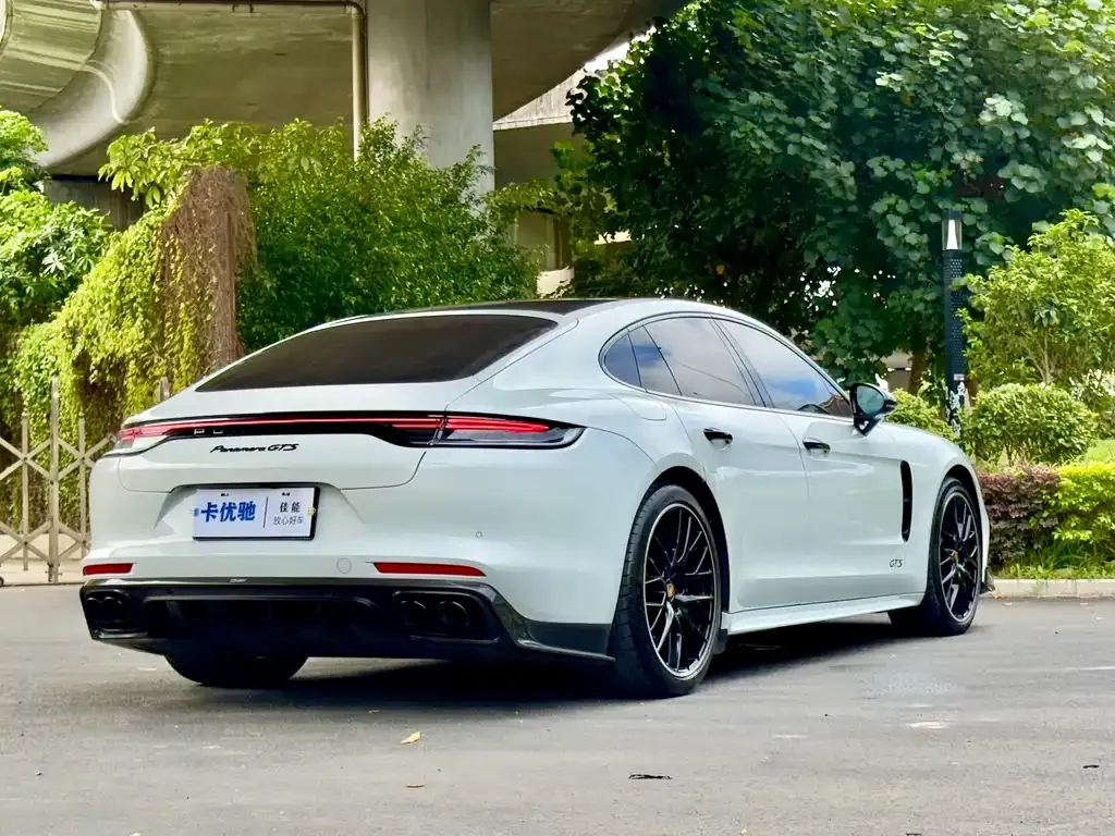 Porsche Panamera — фото 9