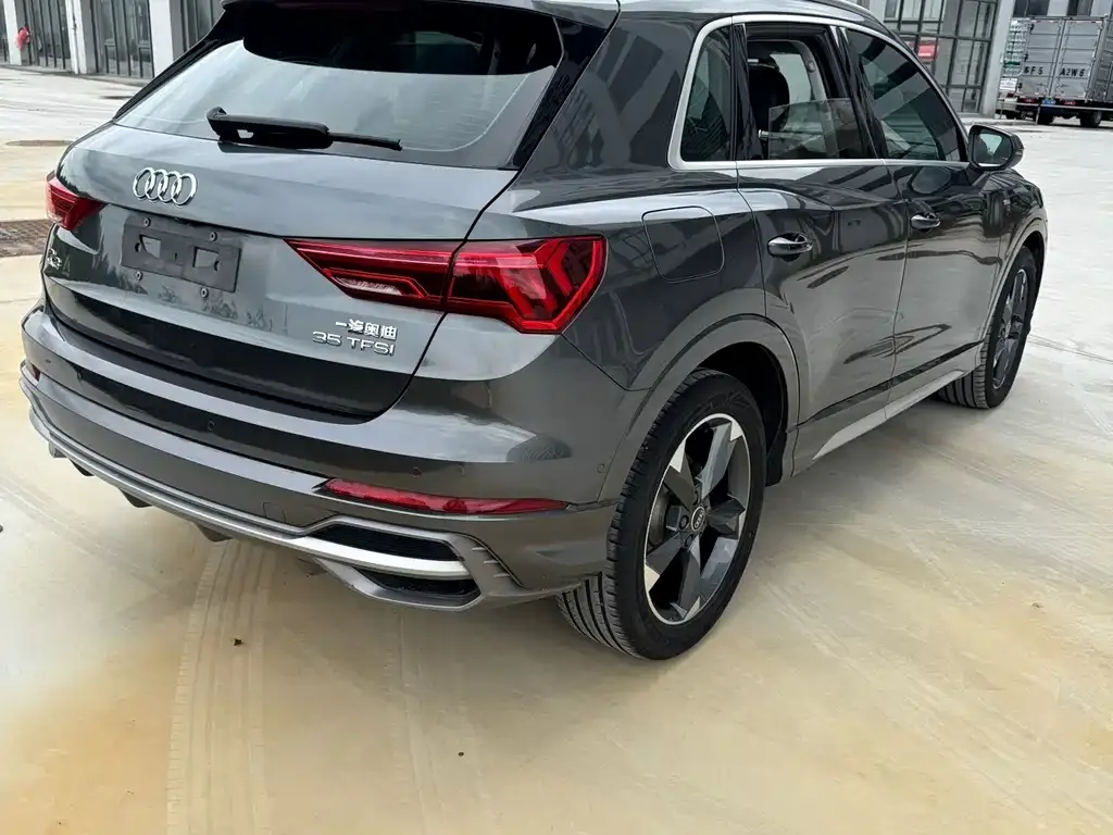 Audi Q3 — фото 7