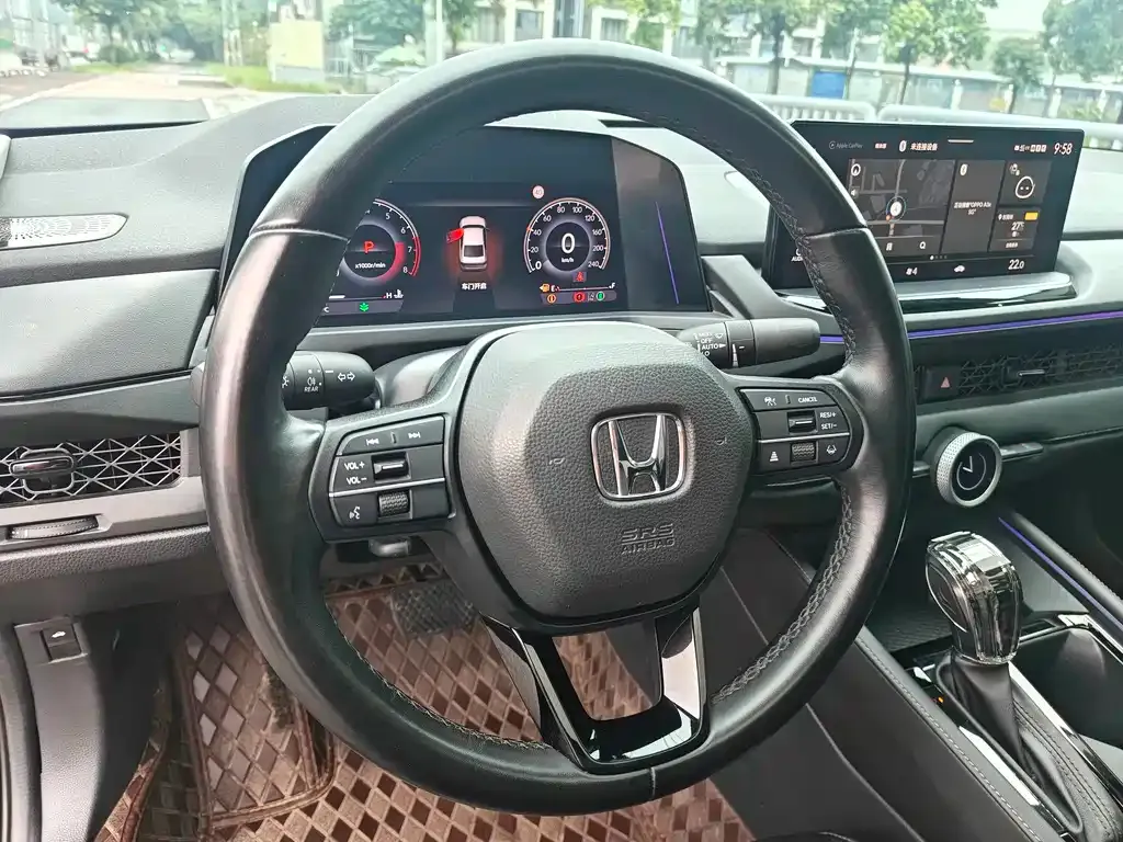Honda Accord — фото 10