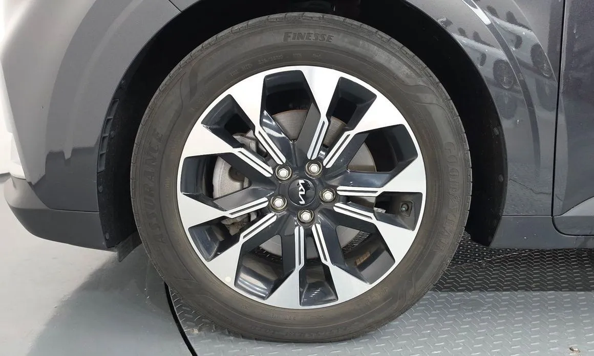 Kia Carnival — фото 10