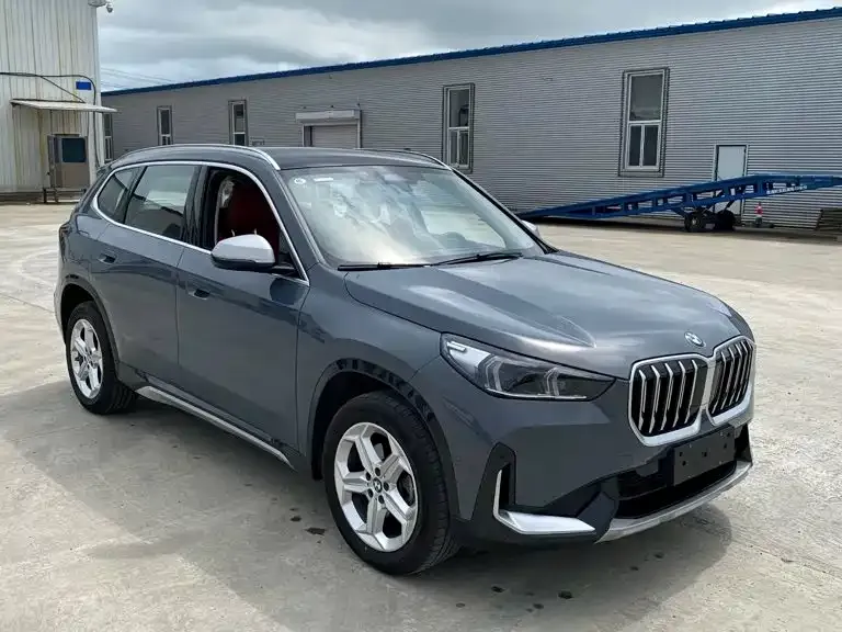 BMW X1 — фото 5