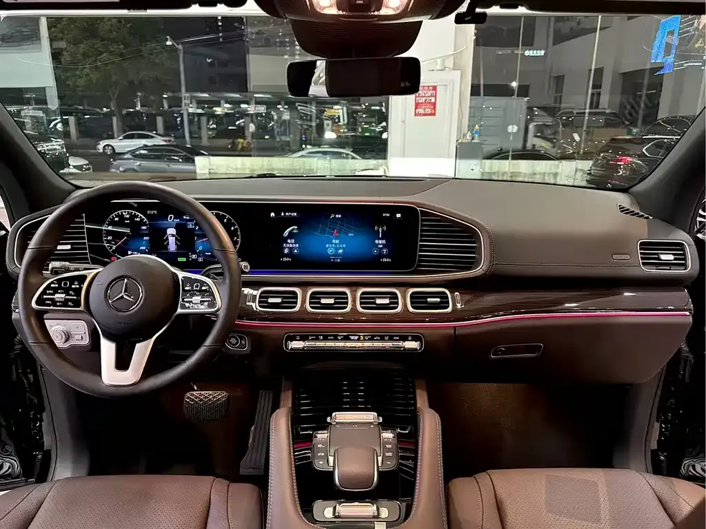 Mercedes-Benz GLS — фото 6