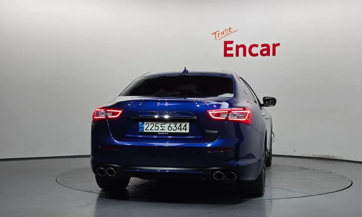 Maserati Ghibli — фото 6